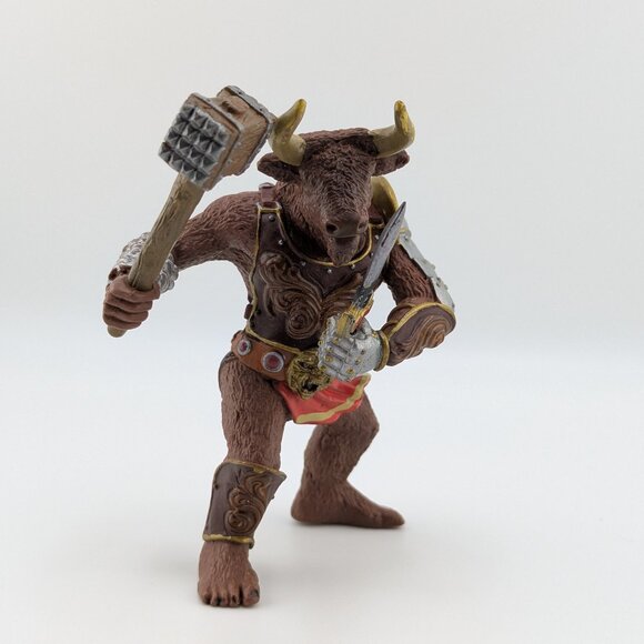🐂 Papo Minotaur Fantasy Figurine 38931 – Mythical Collector's Piece 🏰 - Picture 1 of 4